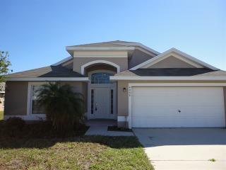 4068 Longworth Loop, Kissimmee FL  34744-9175 exterior
