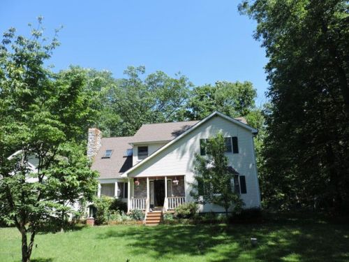 347 Jennifer Ln, Tannersville, PA 18372-7768