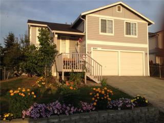 9041 K St, Tacoma, WA 98444-4336