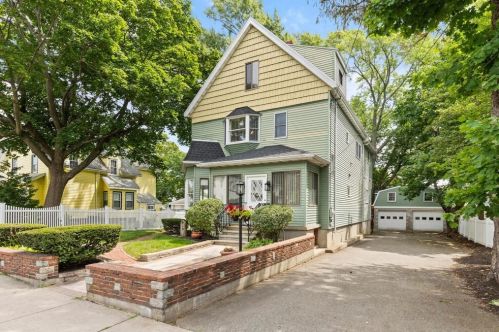 60 Wareham St, Medford, MA 02155-6222