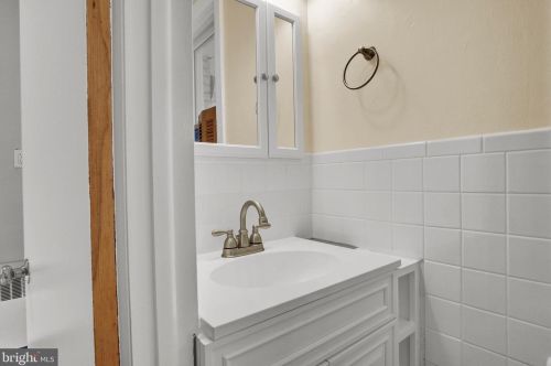 316 Kendale Rd, Red Lion PA  17356-9633 exterior