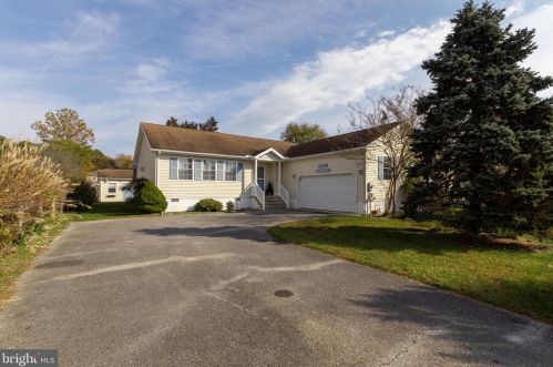 32737 Venta Dr, Millville, DE 19970-3185
