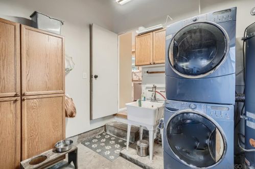 4566 Toni Ln, La Mesa CA  91942-5855 exterior