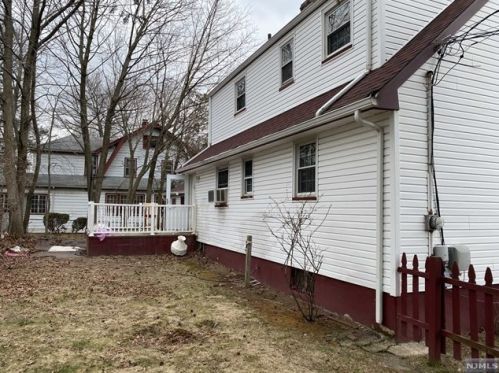 144 Lafayette Pl, Englewood, NJ 07631-3329