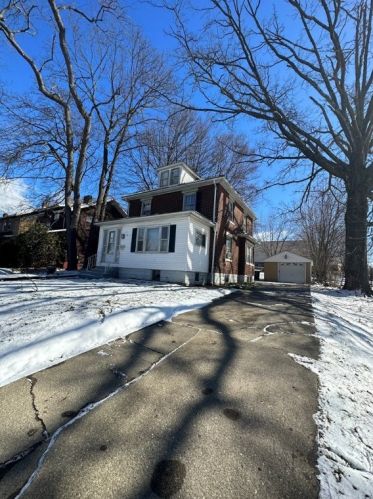 216 Shenango Blvd, Hermitage PA  16121-1236 exterior