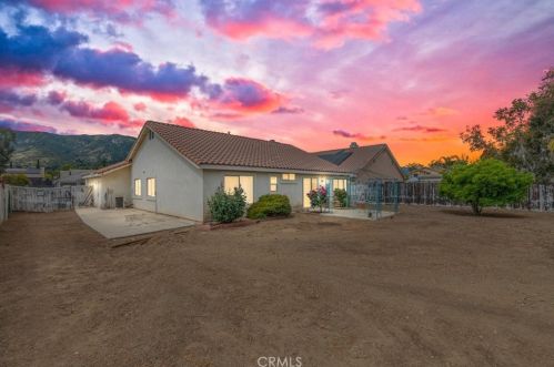 19400 Applewood Ct, Lake Elsinore, CA 92530-8323