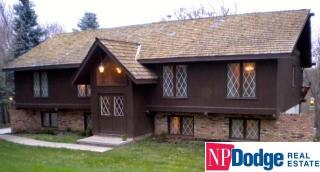 508 Dowding Ct, Bellevue, NE 68005-2409