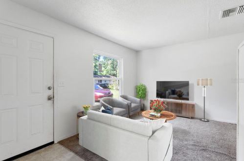 511 Garrison Ave, Deland, FL 32720-6725