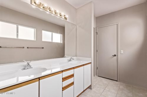 1528 Indian Wells Dr, Chandler AZ  85249-4066 exterior