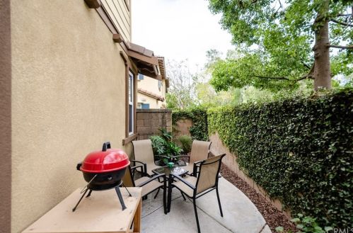 7040 Piedmont St, Chino CA  91710-6962 exterior