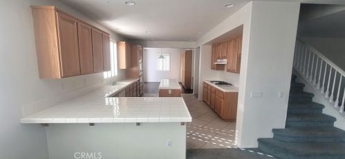 12321 Tahiti St, Victorville, CA 92392-6828