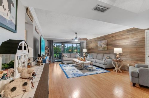 1790 Imperial Golf Course Blvd, Naples, FL 34110-1015