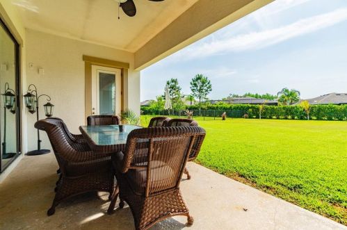 8147 Swiss Chard Cir, Land O Lakes FL  34637-7596 exterior