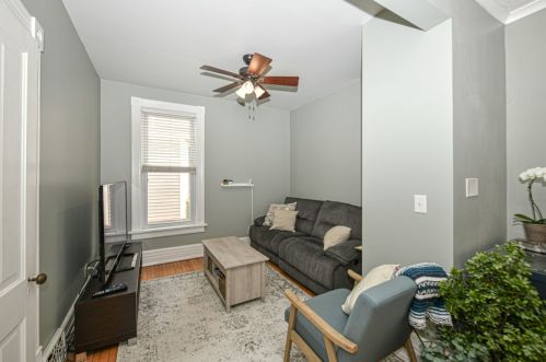 2565 Oakland Ave, Milwaukee WI 53211-3931 exterior