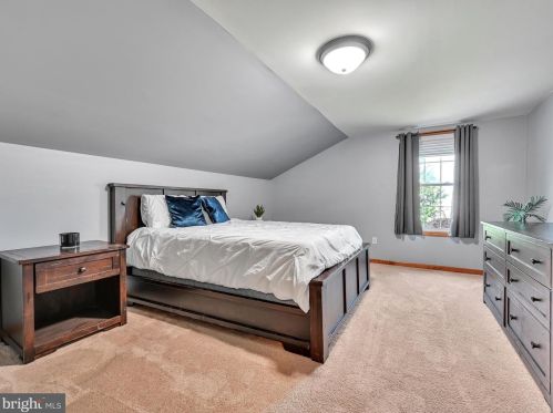 23 Grey Hawk Dr, Molino PA  17961-9172 exterior