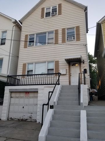 289 Avenue C, Bayonne, NJ 07002-5500