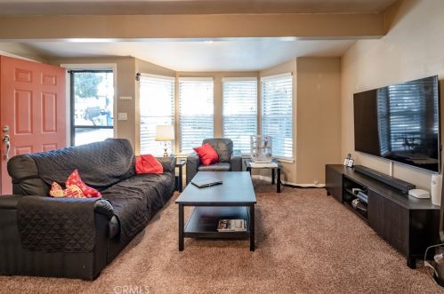 15226 Calle Los Hidalgos, Santa Clarita CA  91390-1035 exterior