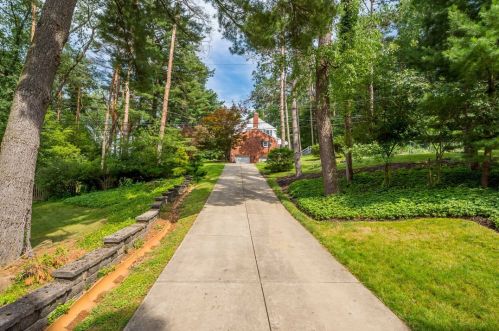 103 Ascot Pl, Pittsburgh, PA 15237-4013
