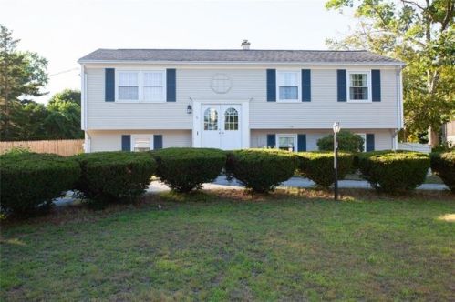 9 Monk Rd, Warwick, RI 02889-1811
