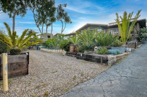 2980 Nichols St, San Diego CA  92106-3425 exterior