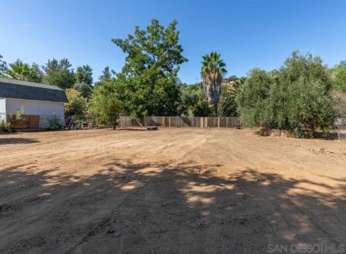 9606 Marilla Dr, Lakeside CA  92040-2806 exterior