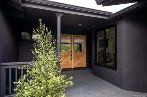 5254 Buffalo Ave, Van Nuys CA  91401-5929 exterior