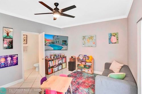 1222 168th Ave, Hollywood FL  33028-1910 exterior