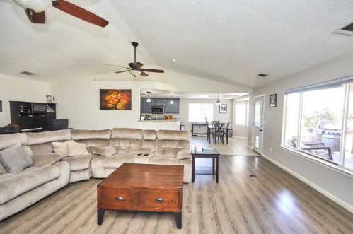 26709 Lakeview Dr, Helendale CA  92342-7806 exterior