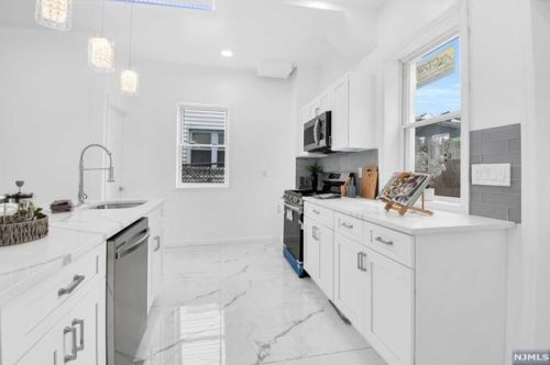 1084 Grove St, Irvington NJ  07111-4123 exterior