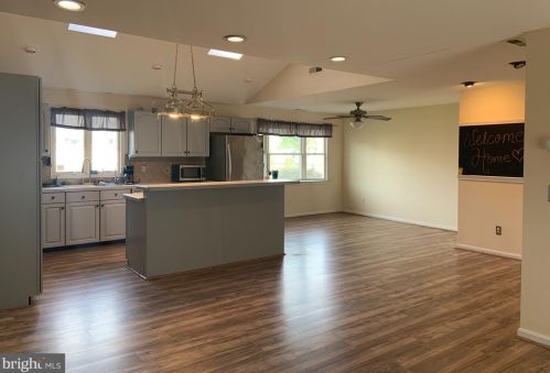 104 Broad Creek Rd, Laurel DE  19956-1124 exterior