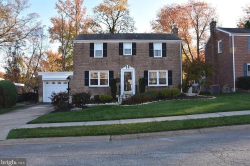 240 Waverly Rd, Wilmington, DE 19803-3135