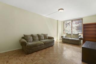 393 49th St, New York, NY 10017-1601