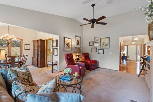 1510 Eastbrook Dr, Thiensville WI  53092-2986 exterior