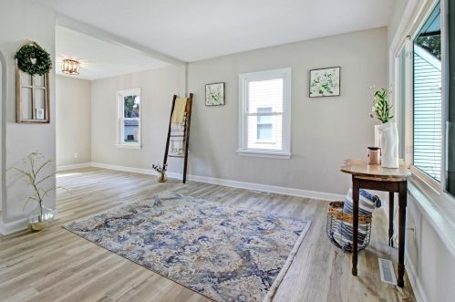 9028 Revere Ct, Hammond IN  46321-3219 exterior