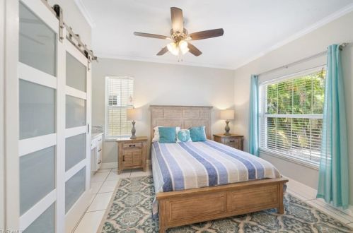 618 111th Ave, Naples FL  34108-1826 exterior