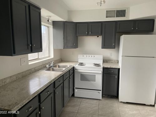 2201 9th Ave, Tucson, AZ 85705-5578