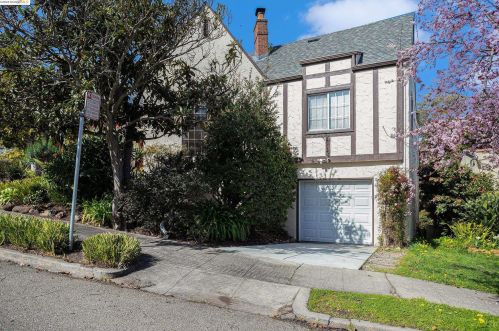1 Kingsland Pl, Oakland CA  94619-2608 exterior
