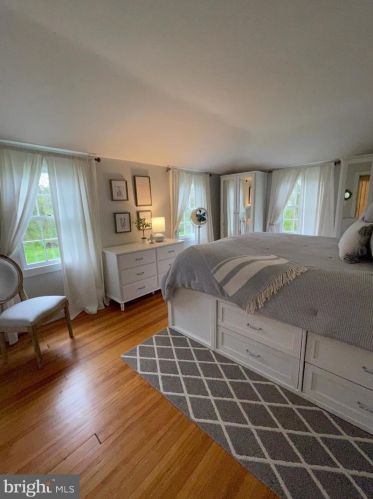 6745 Fayette St, Haymarket VA  20169-2916 exterior