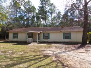 7535 Airport Rd, Milton, FL 32583-3081