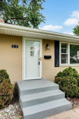 219 Ash St, South Saint Paul MN  55075-3506 exterior