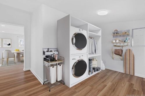 22 Fountain St, Norwich CT  06360-5008 exterior