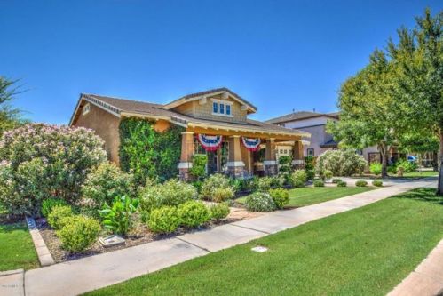 3773 Comstock Dr, Gilbert, AZ 85296-1898