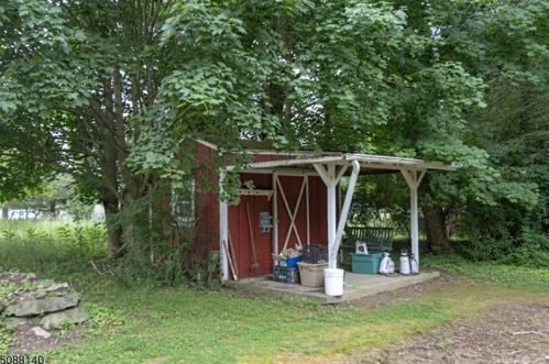 154 Mudtown Rd, Wantage NJ  07461-3616 exterior