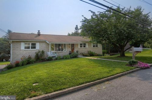 263 Hillcrest Rd, Camp Hill, PA 17011-1908