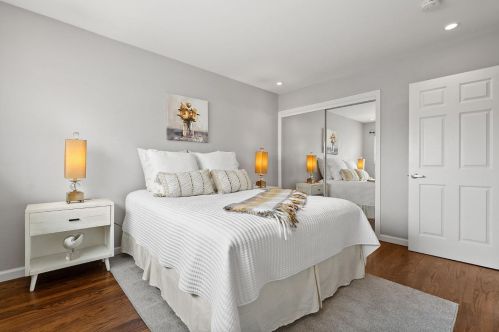 1128 Manzanita Dr, Pacifica CA  94044-4347 exterior