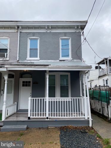 1214 5th St, Wilmington, DE 19805-3206