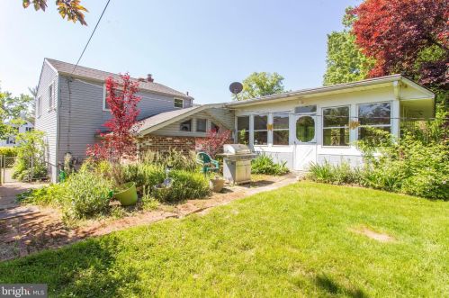 913 Catherine Ave, Woodlyn PA  19094-1002 exterior