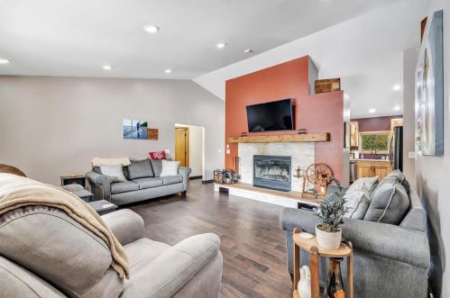 2685 Don Gerard Way, Green Bay, WI 54311-4612