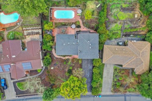 5567 Yerba Buena Rd, Santa Rosa, CA 95409-3866