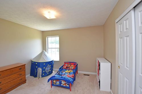 1413 Breckenridge Dr, Amelia OH  45102-1169 exterior